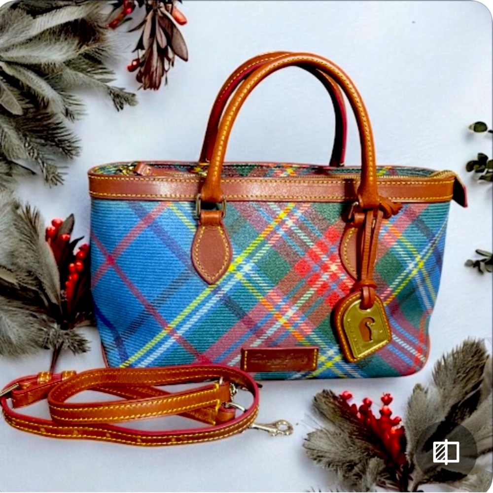 Dooney & Bourke DB Vintage Plaid satchel Handbag with Brown Accents like New COA